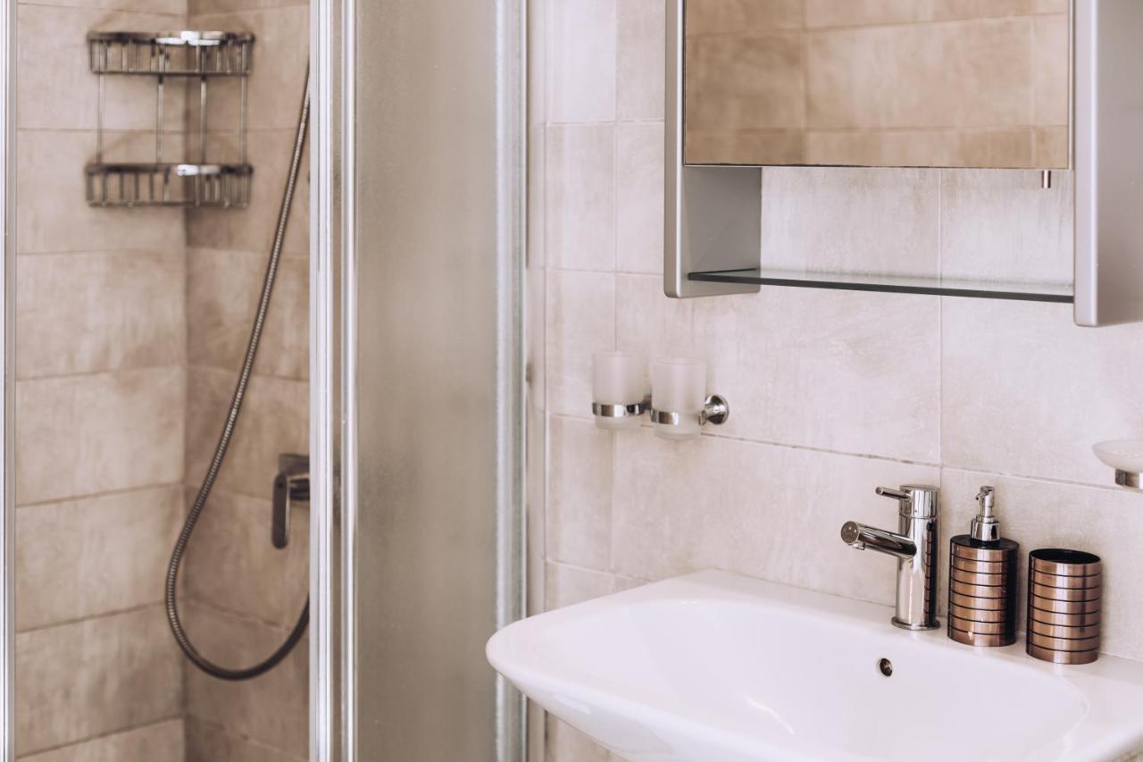 Minimal Townhouse Center Paphos Villa ภายนอก รูปภาพ